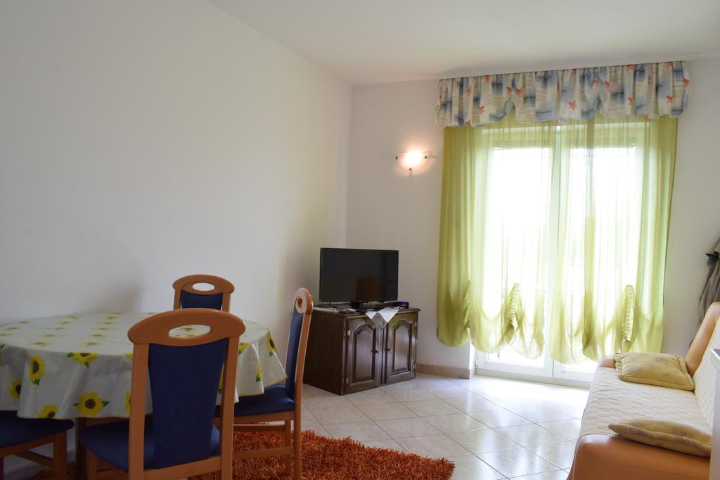 Apartments Green Oasis Малинська Екстер'єр фото
